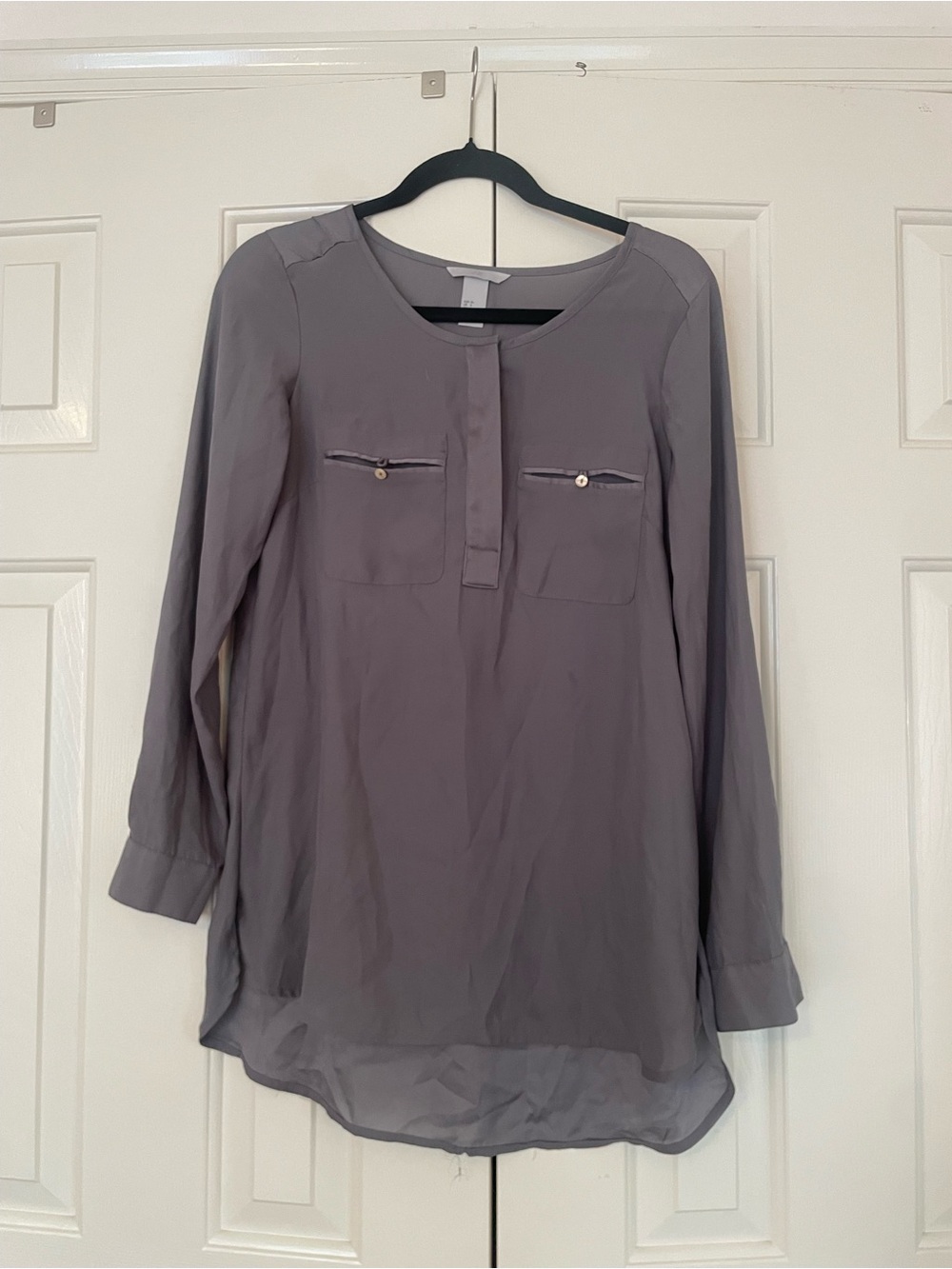 H&M Gray Long-Sleeve Tunic with Chest Pockets